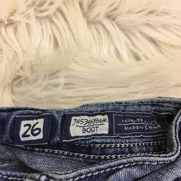 ⚜️SOLD⚜️Miss Me Buckle Embellish Bootcut Jeans - Picture 5 of 8